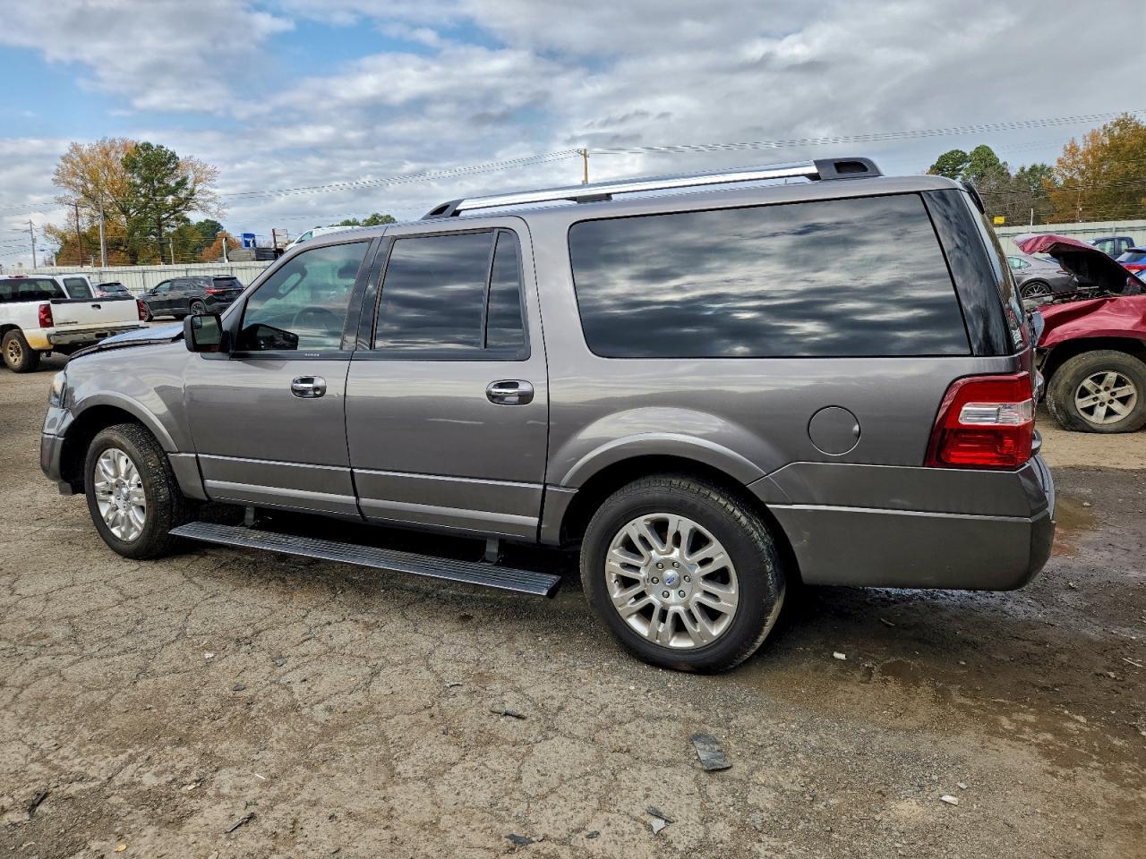 2013 FORD Expedition