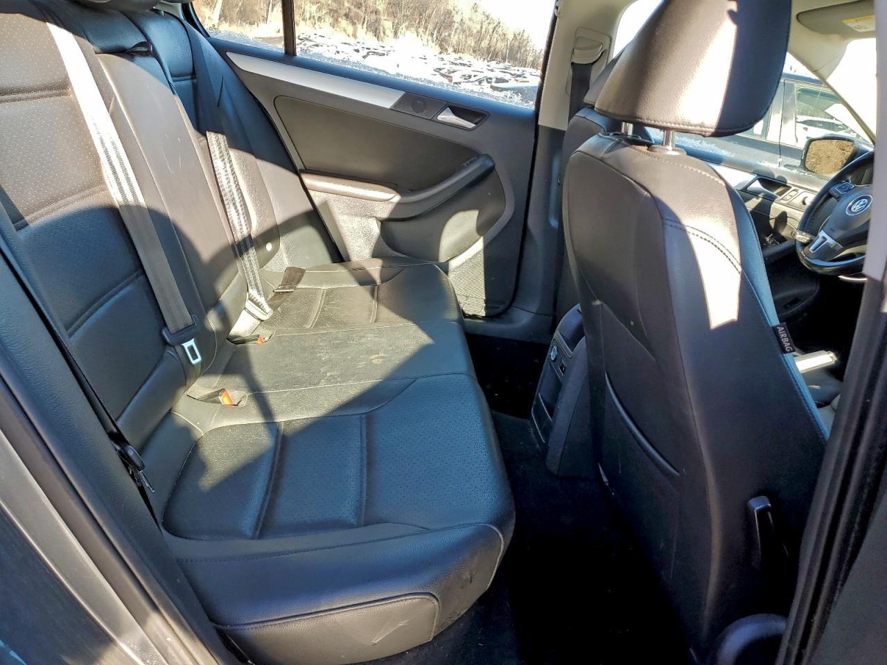 2014 VOLKSWAGEN JETTA