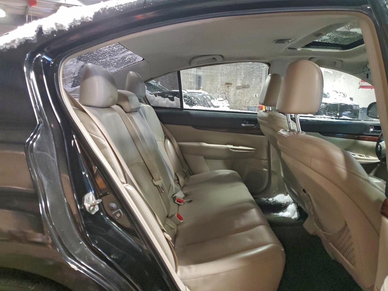 2014 SUBARU Legacy