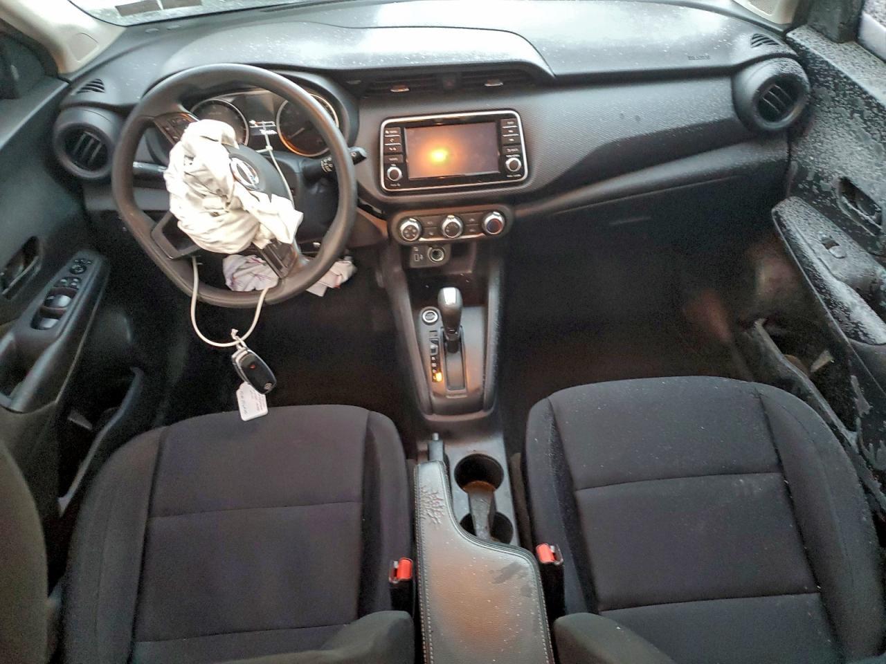 2023 NISSAN KICKS