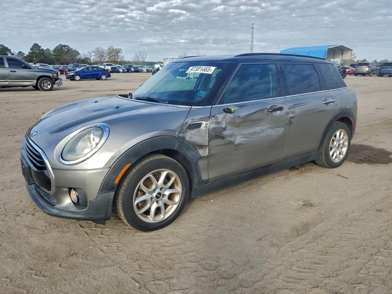 2016 MINI Cooper Clubman