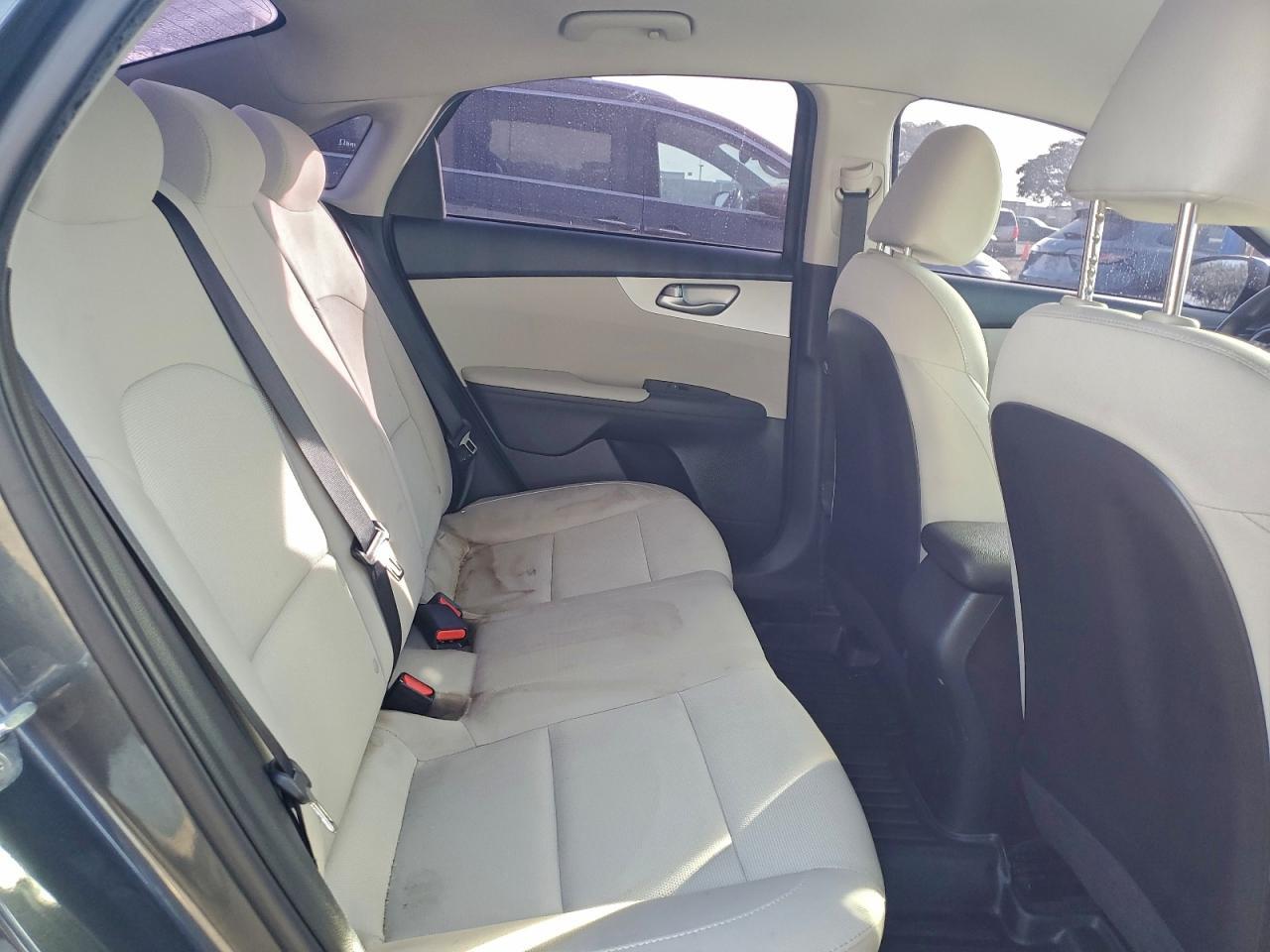 2023 KIA FORTE