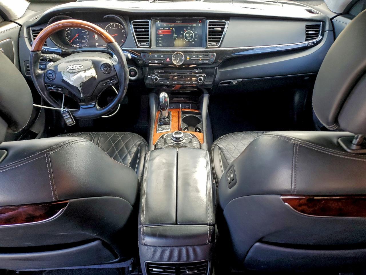 2016 KIA K900