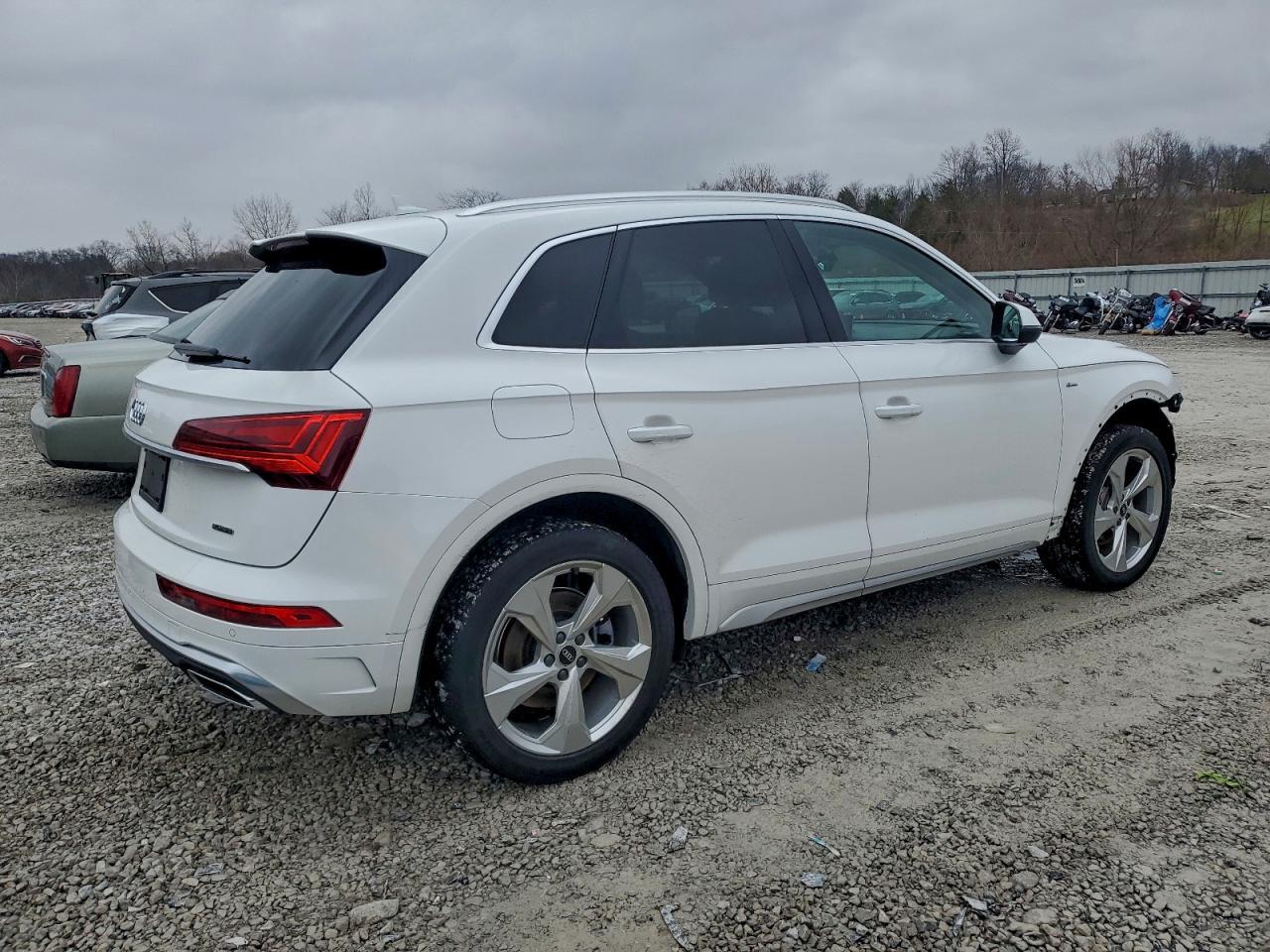 2022 AUDI Q5