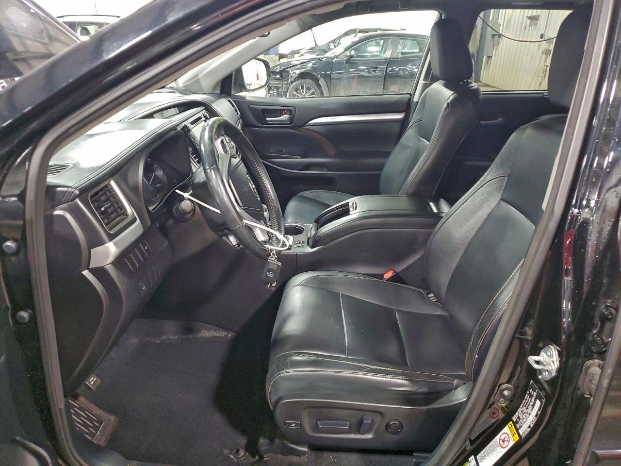 2015 TOYOTA HIGHLANDER