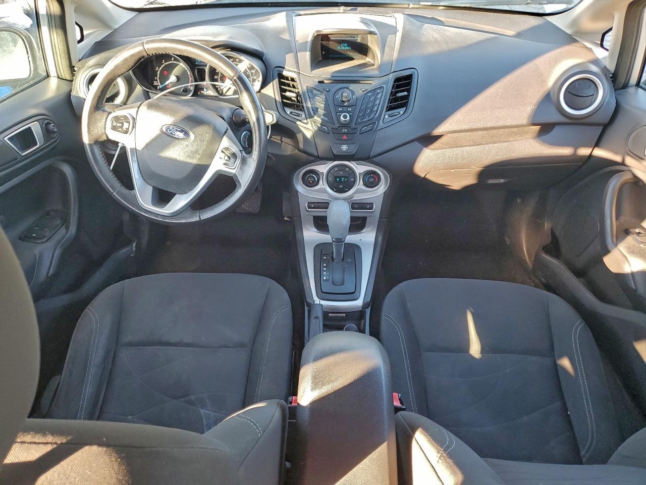 2014 FORD Fiesta
