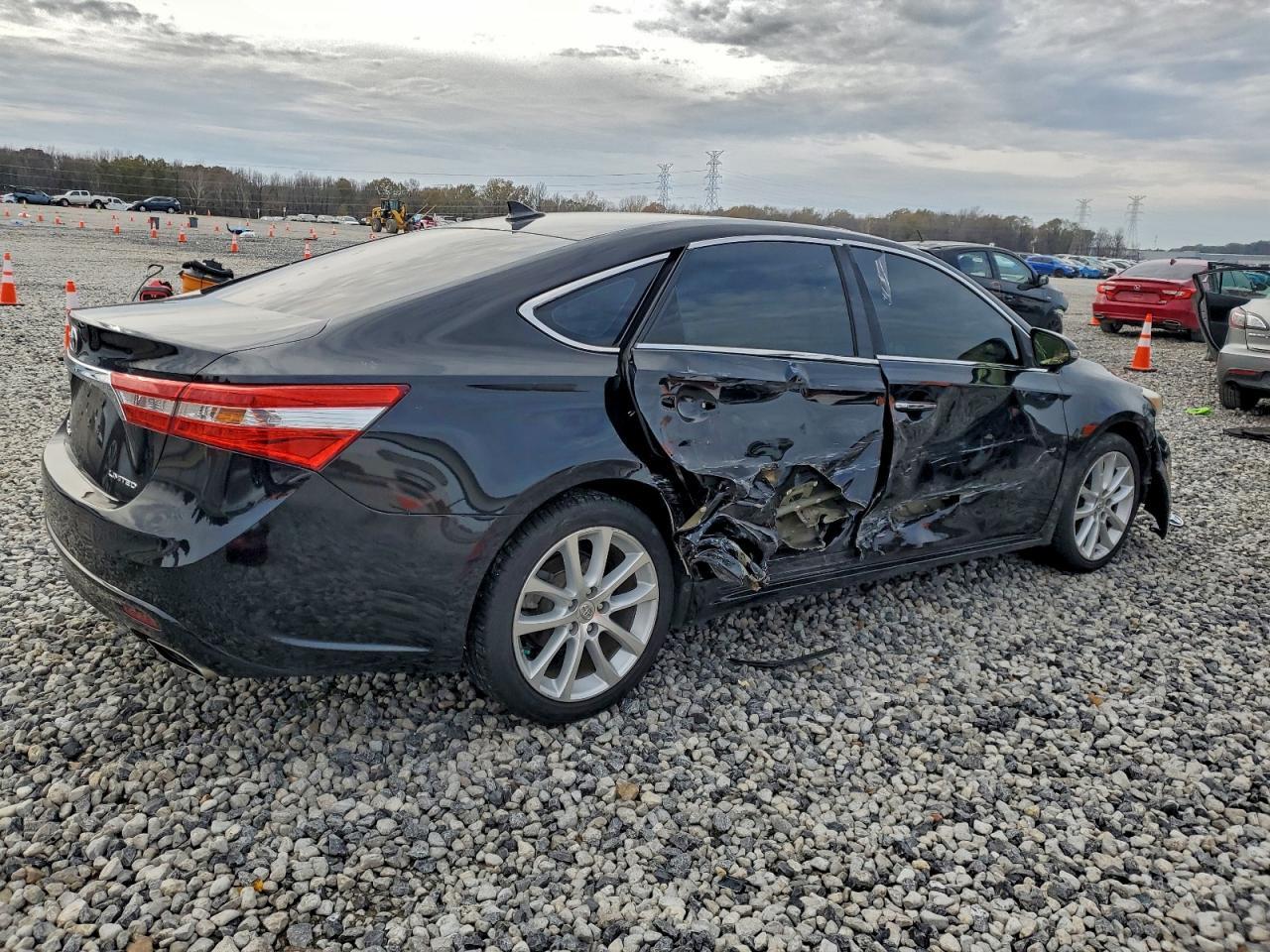 2014 TOYOTA Avalon