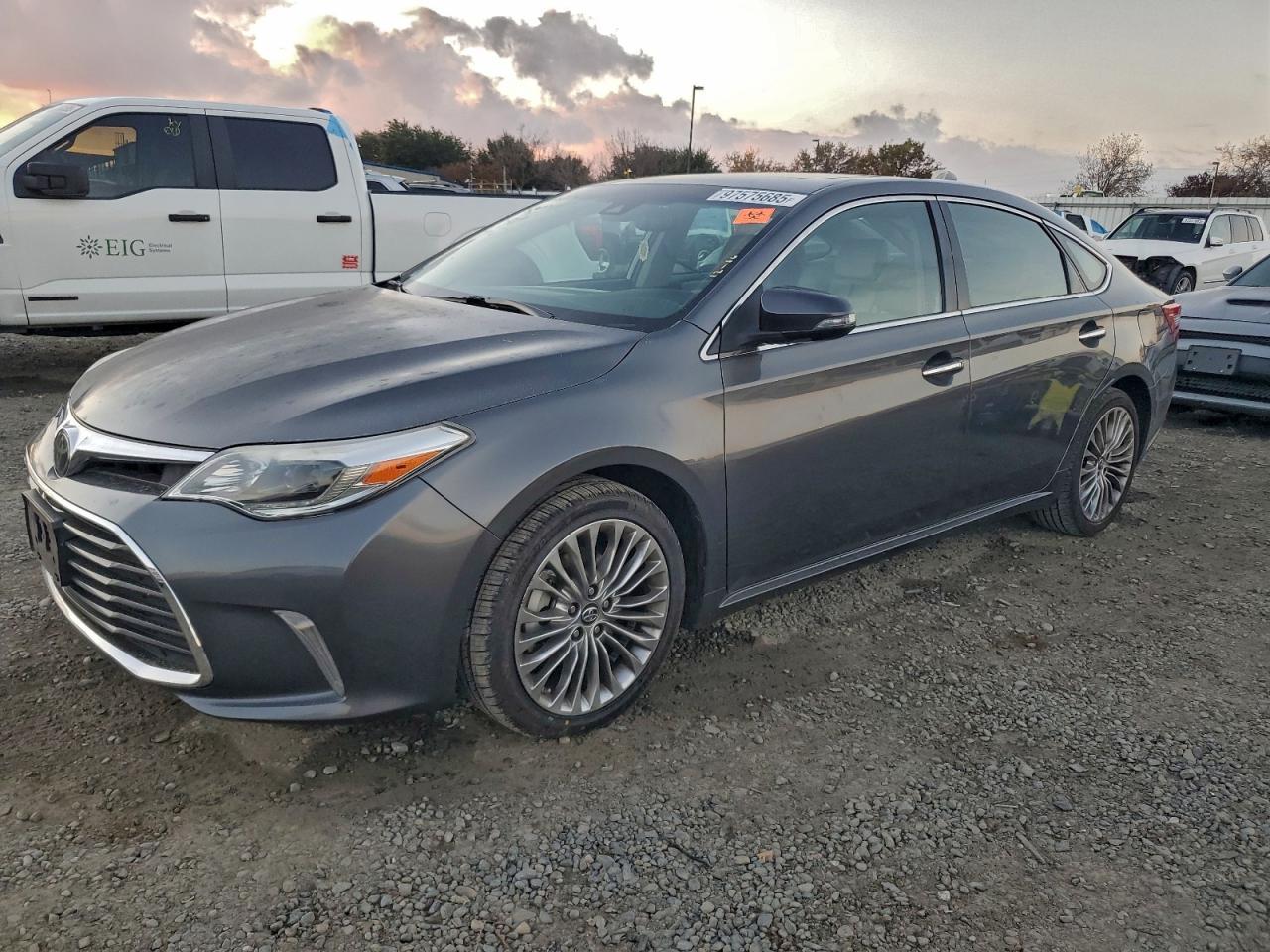 2016 TOYOTA Avalon