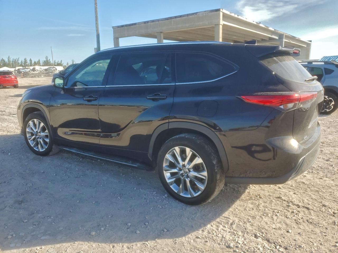 2021 TOYOTA HIGHLANDER