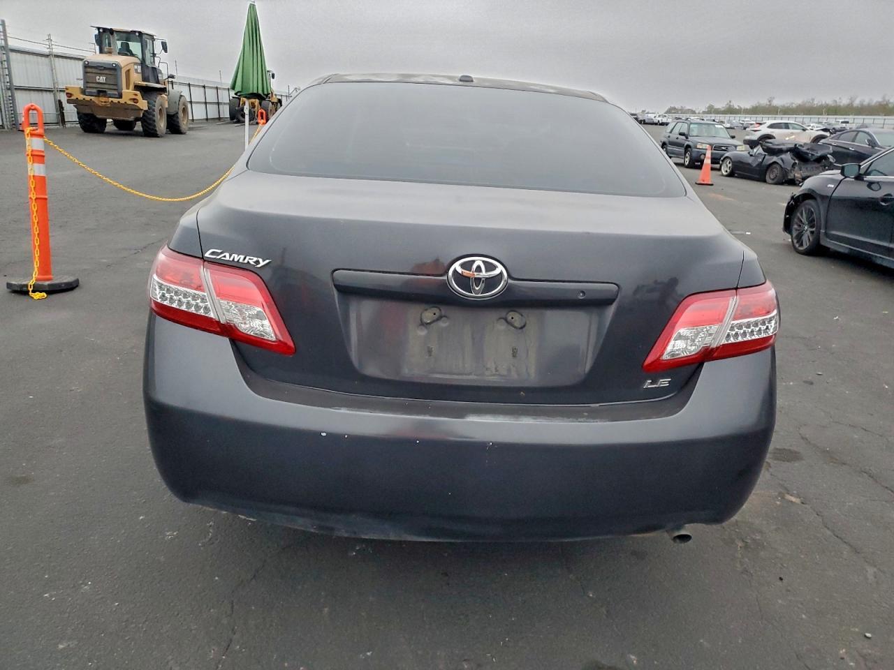 2011 TOYOTA CAMRY