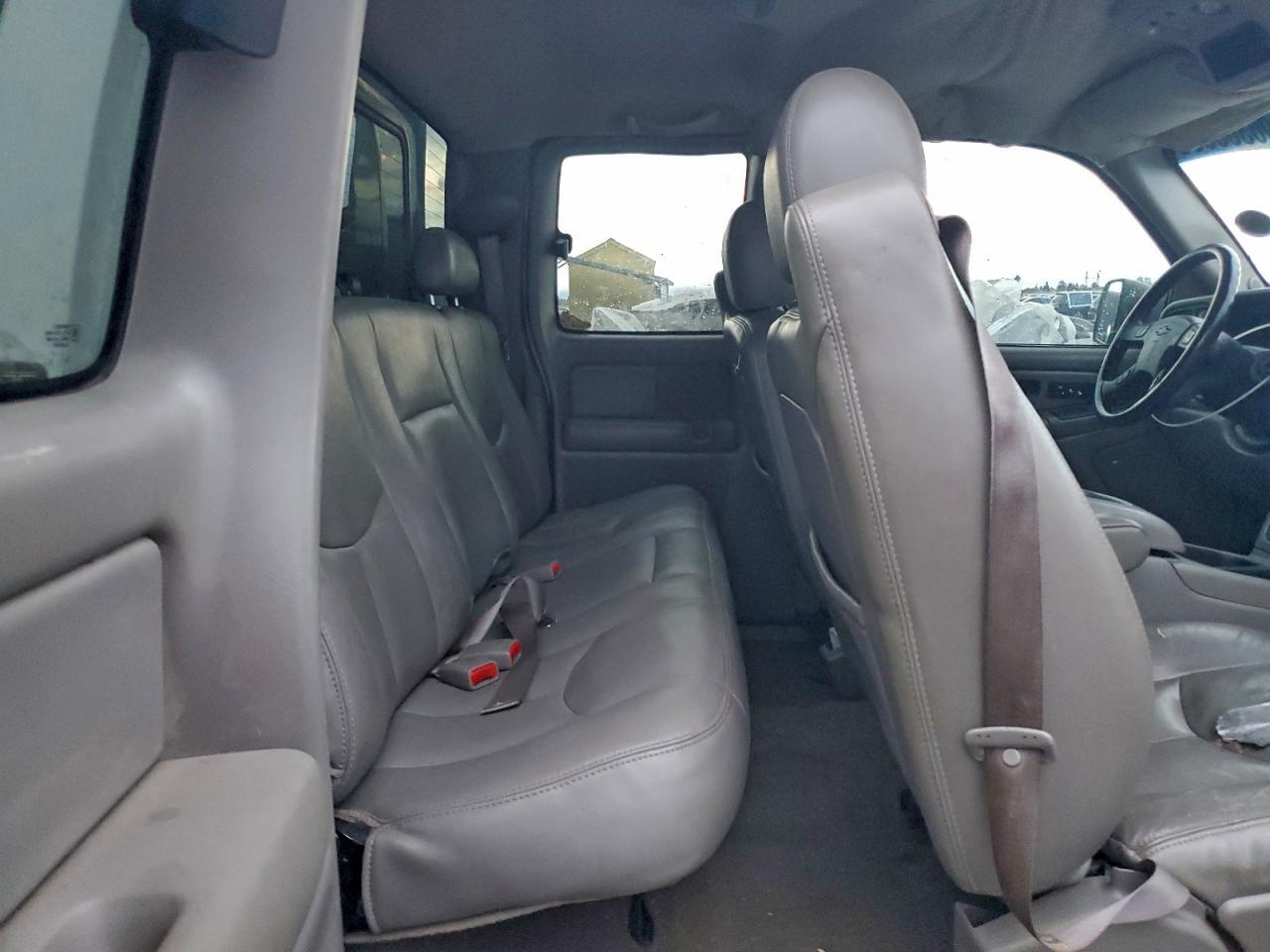 2004 CHEVROLET Silverado 2500
