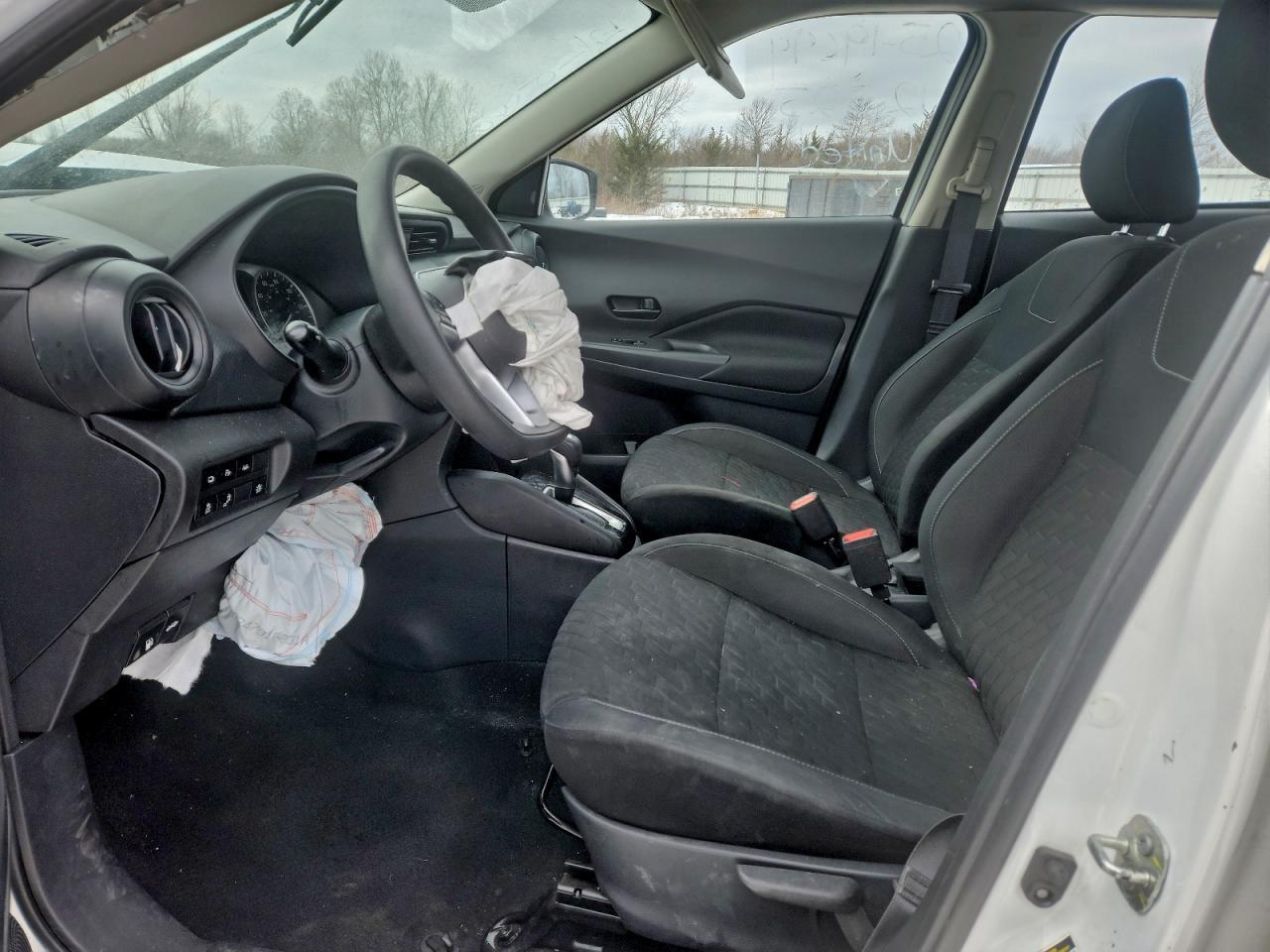 2021 NISSAN KICKS