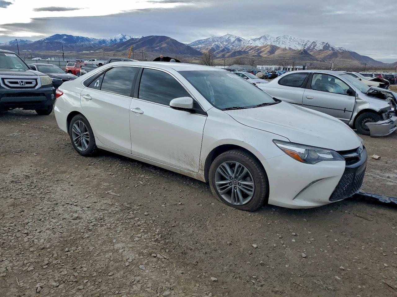 2015 TOYOTA CAMRY