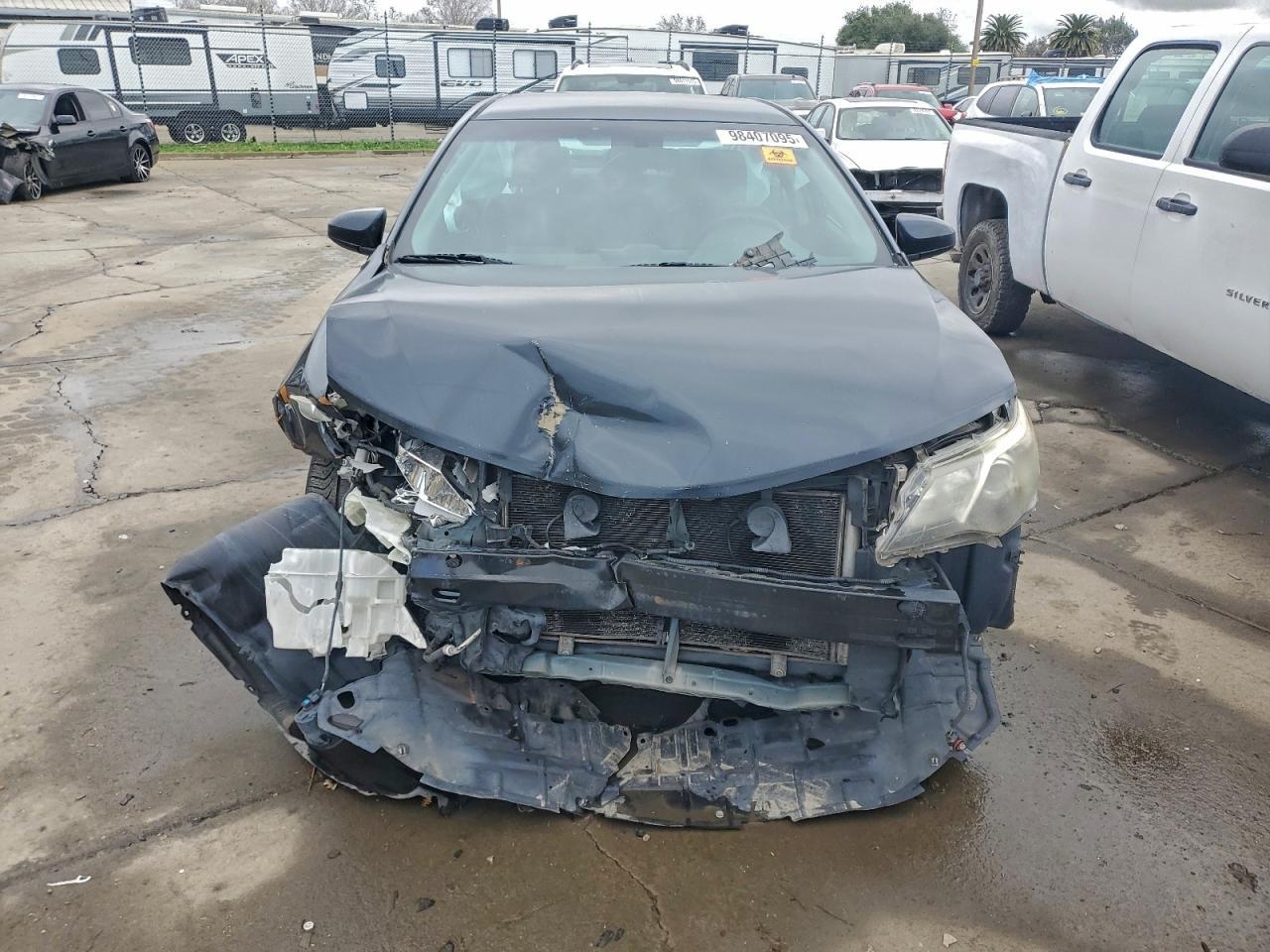 2014 TOYOTA CAMRY