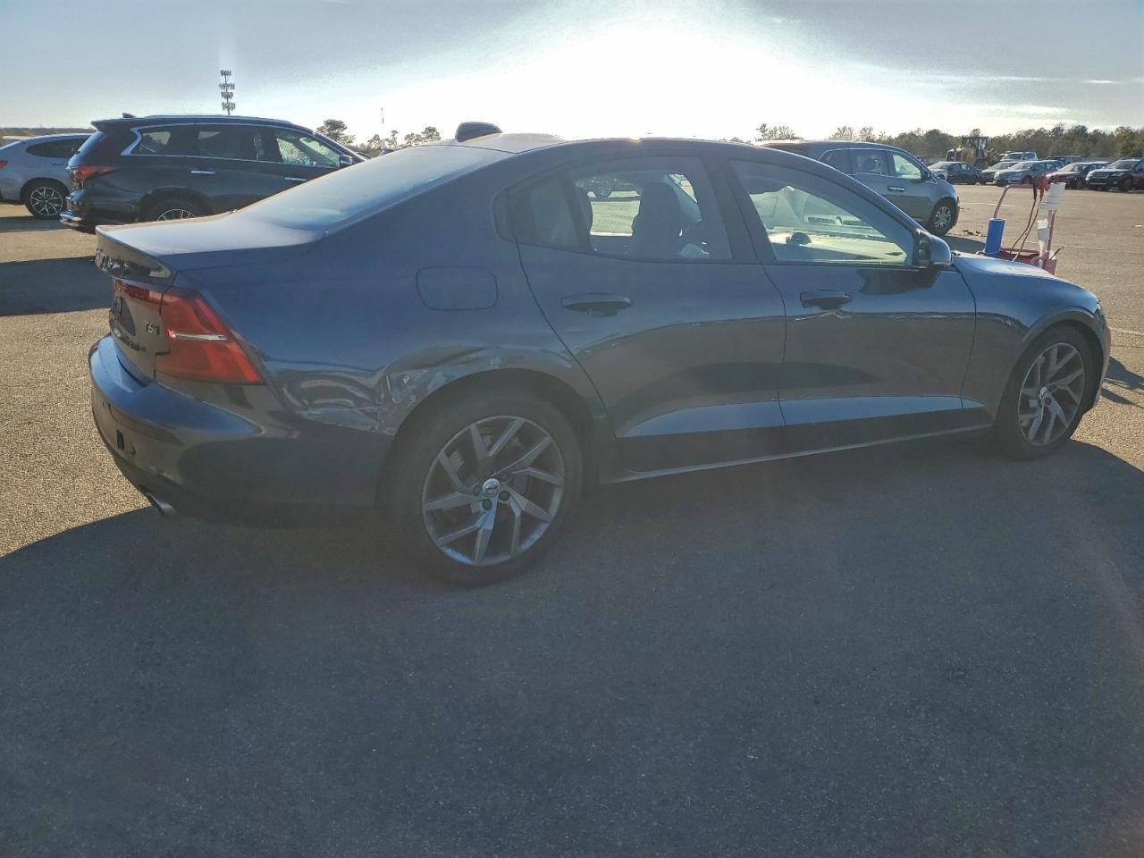 2019 VOLVO S60