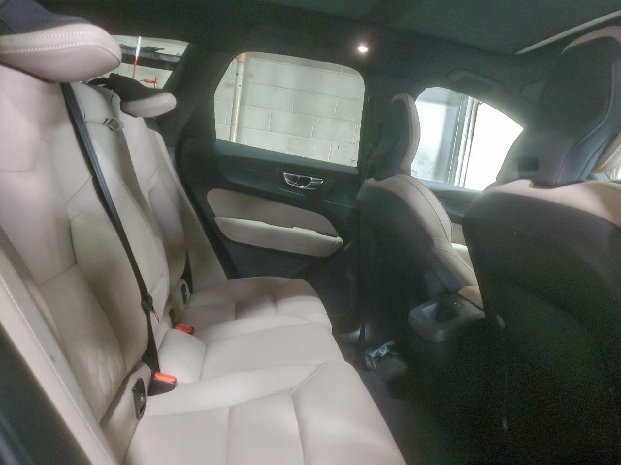2026 VOLVO XC60