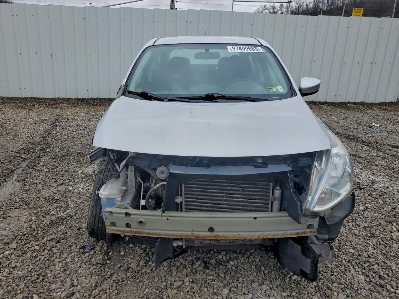 2016 NISSAN VERSA