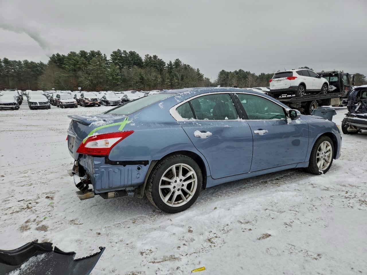 2011 NISSAN Maxima