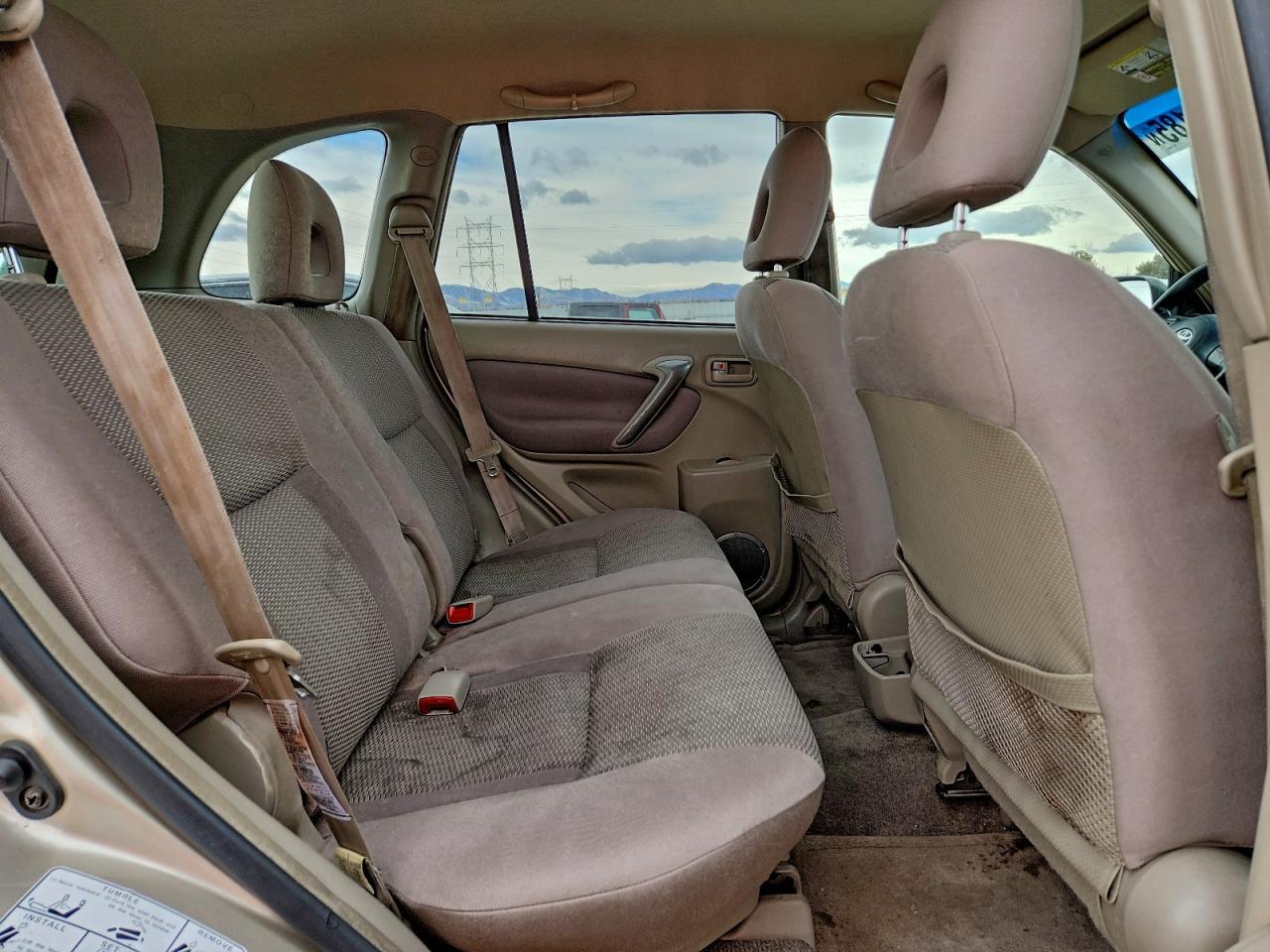 2004 TOYOTA RAV4