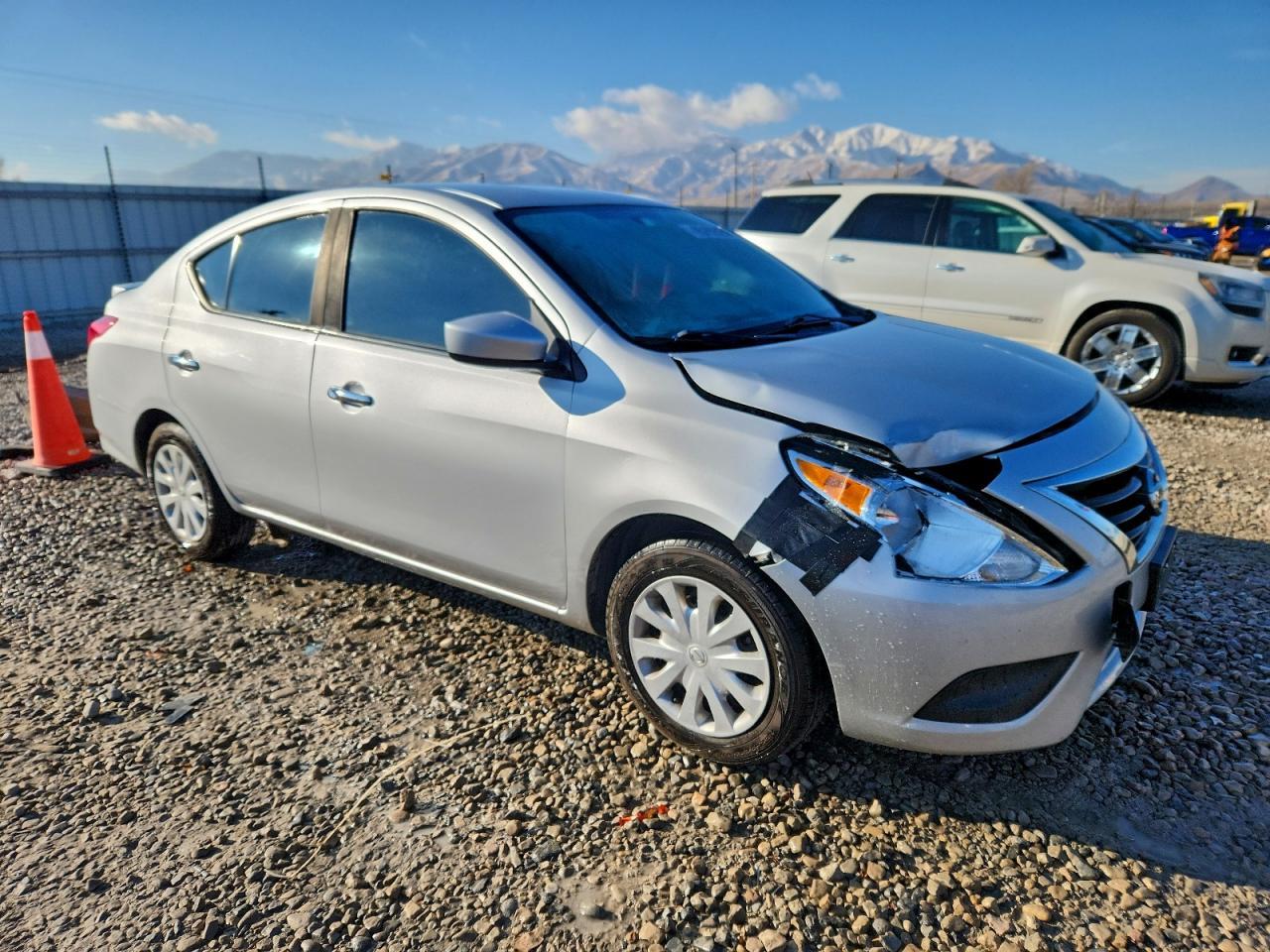 2017 NISSAN VERSA