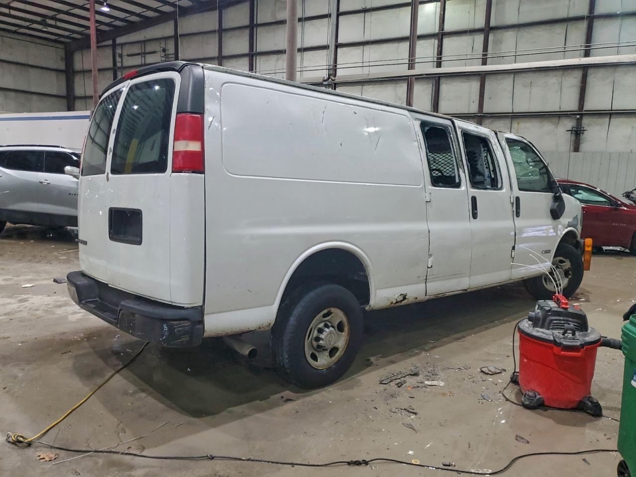 2006 CHEVROLET EXPRESS 2500