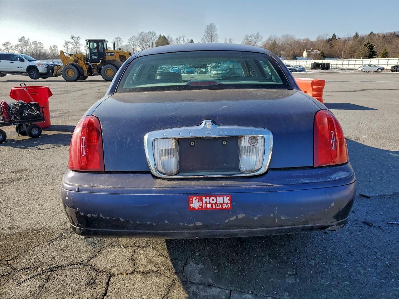 2002 LINCOLN Town Car