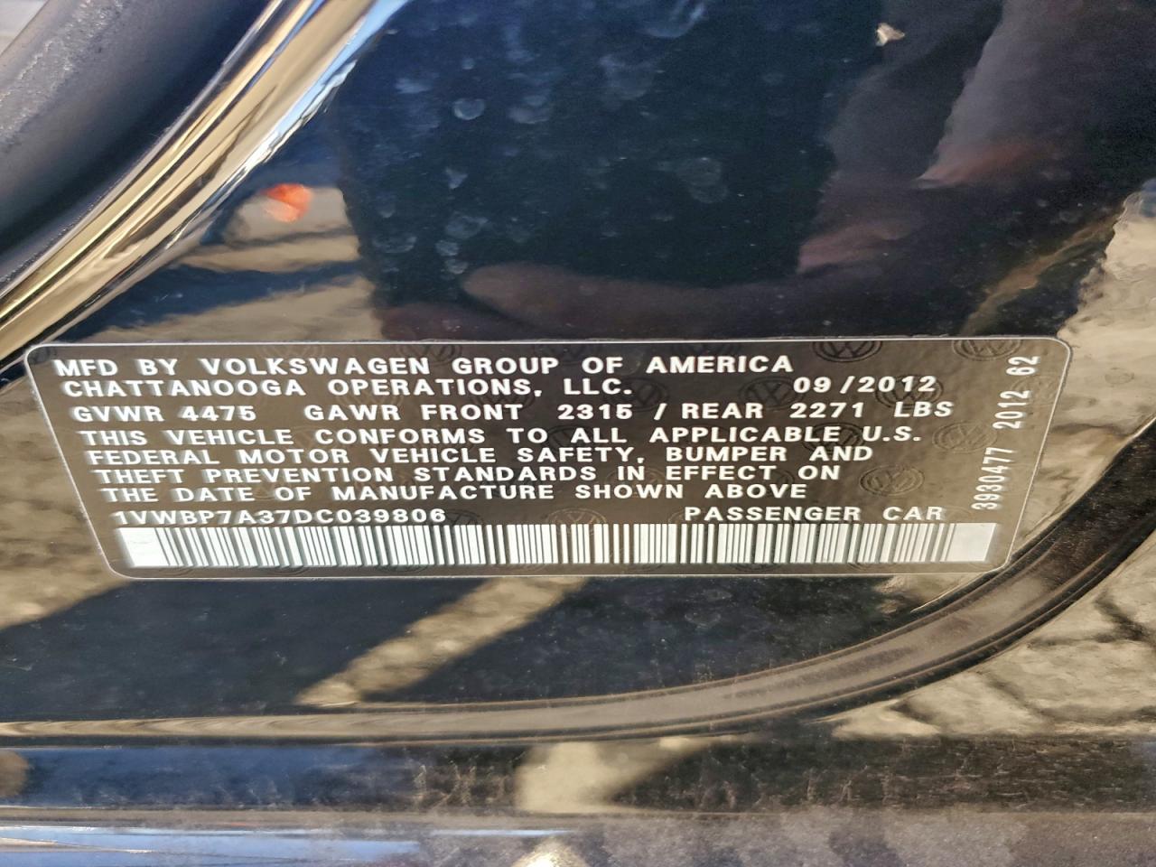 2013 VOLKSWAGEN Passat