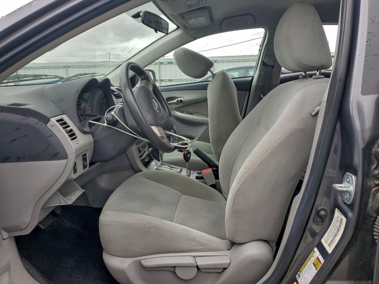 2013 TOYOTA COROLLA