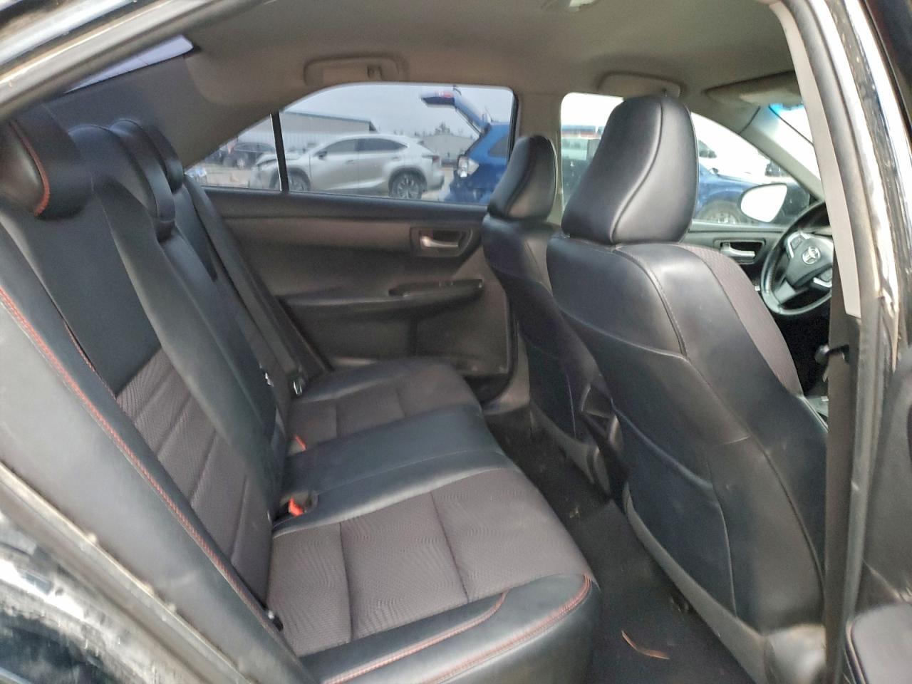 2016 TOYOTA CAMRY