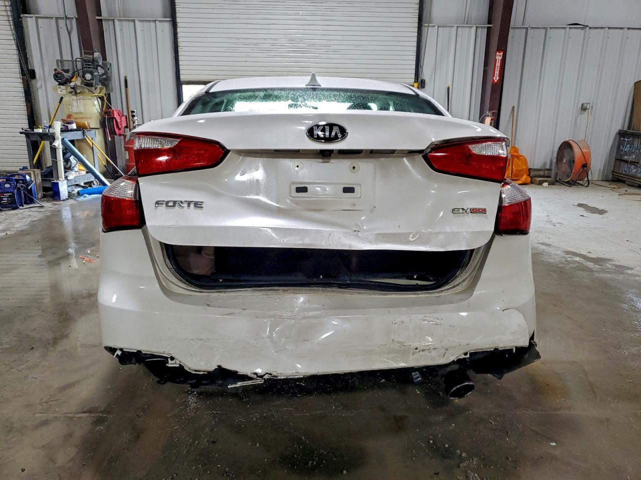 2016 KIA FORTE