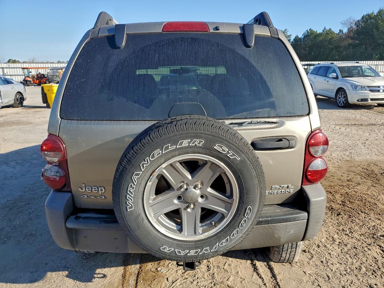 2005 JEEP Liberty