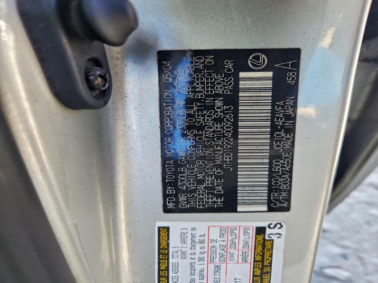 2004 LEXUS IS 300