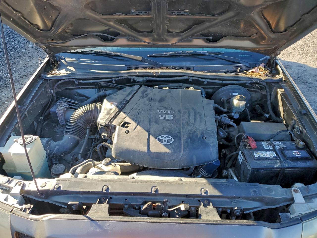 2011 TOYOTA TACOMA