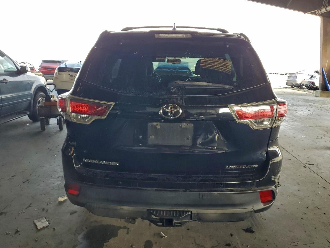 2014 TOYOTA HIGHLANDER