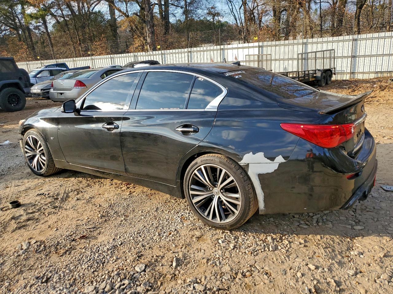 2015 INFINITI Q50