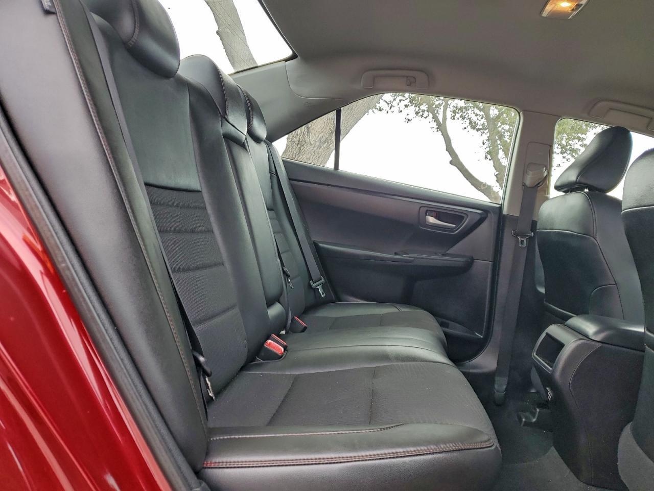 2016 TOYOTA CAMRY