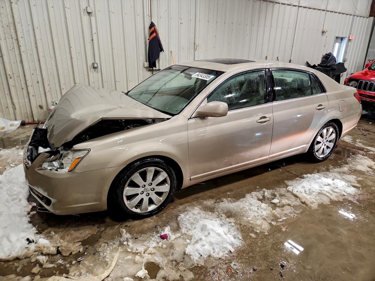2005 TOYOTA Avalon