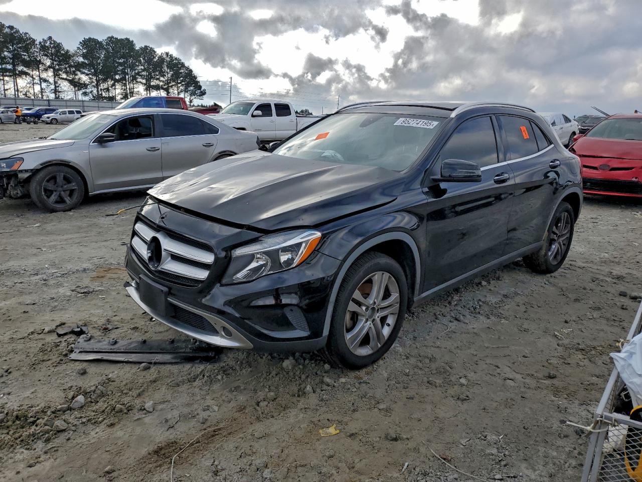 2016 MERCEDES-BENZ GLA-Class