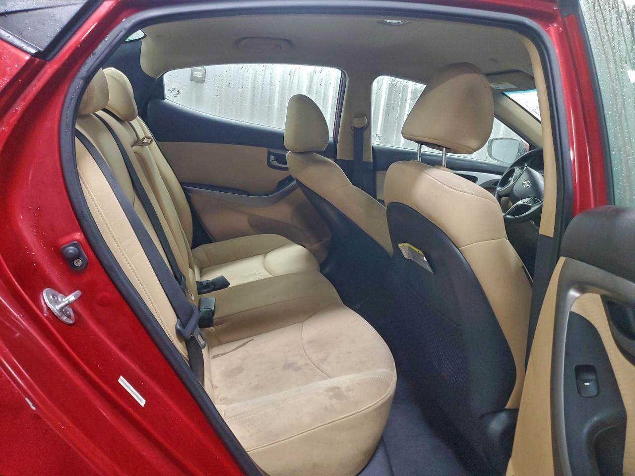 2012 HYUNDAI ELANTRA