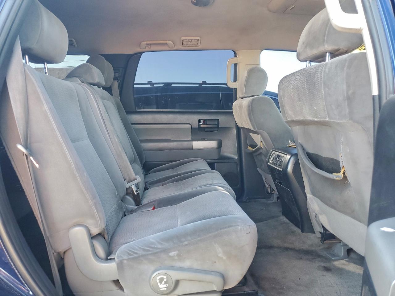 2008 TOYOTA Sequoia