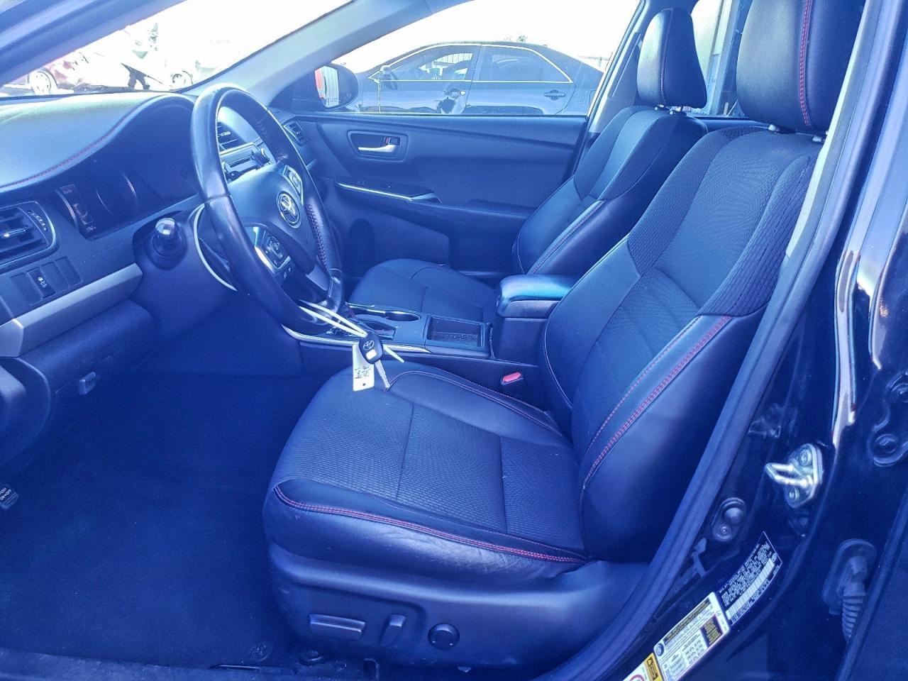 2016 TOYOTA CAMRY