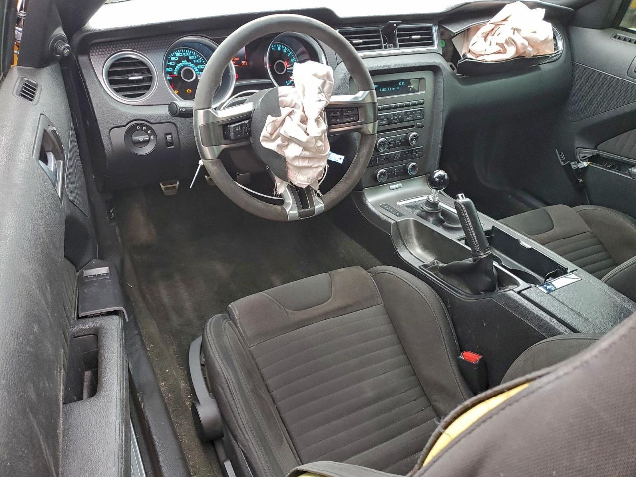 2013 FORD MUSTANG