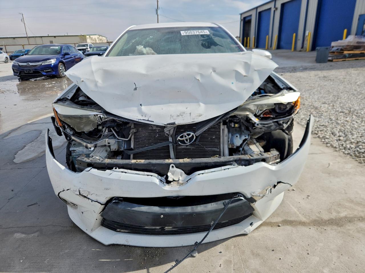 2016 TOYOTA COROLLA