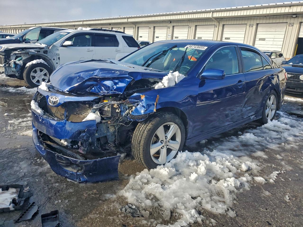 2011 TOYOTA CAMRY