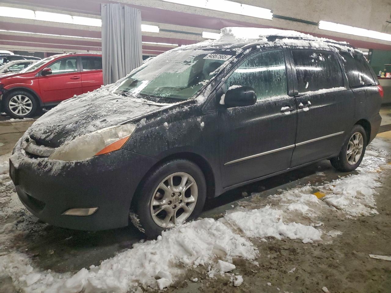 2008 TOYOTA SIENNA