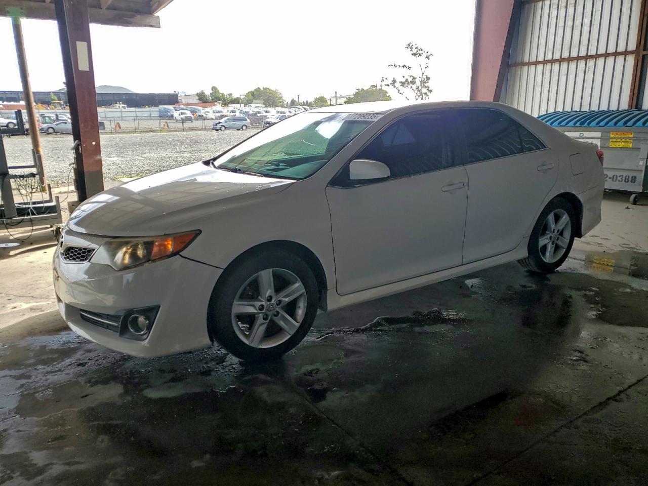 2012 TOYOTA CAMRY