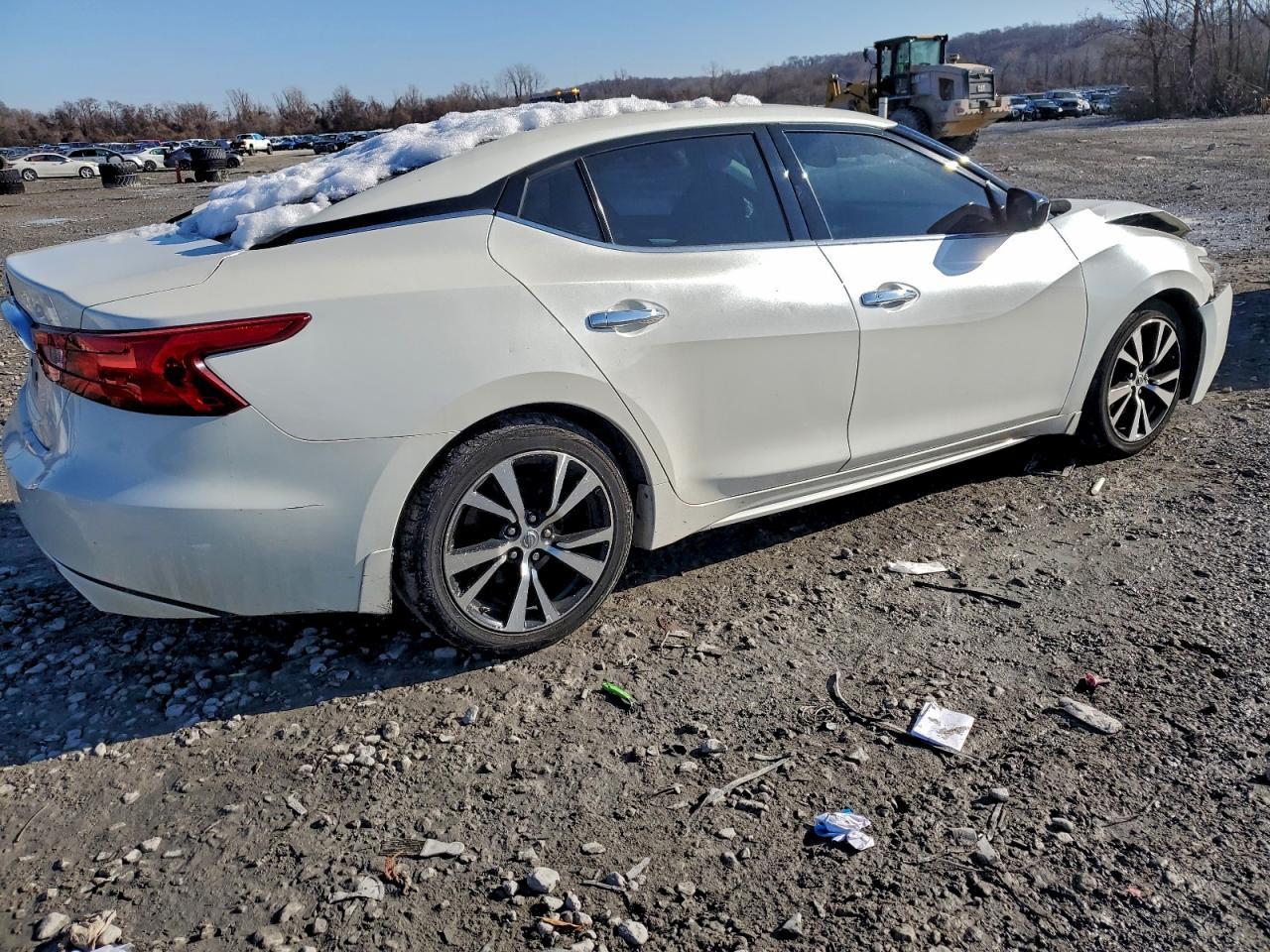 2017 NISSAN Maxima