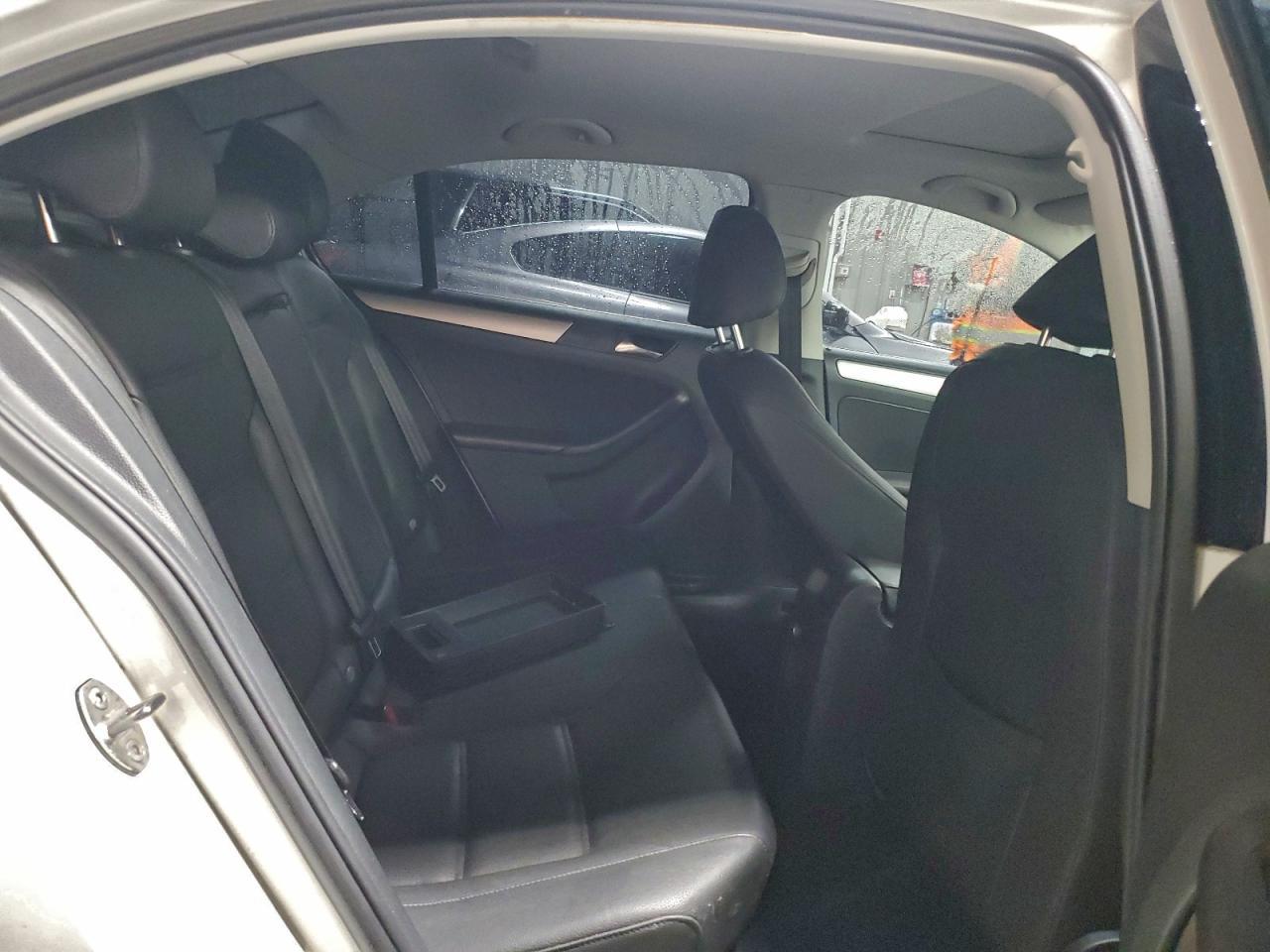 2012 VOLKSWAGEN JETTA