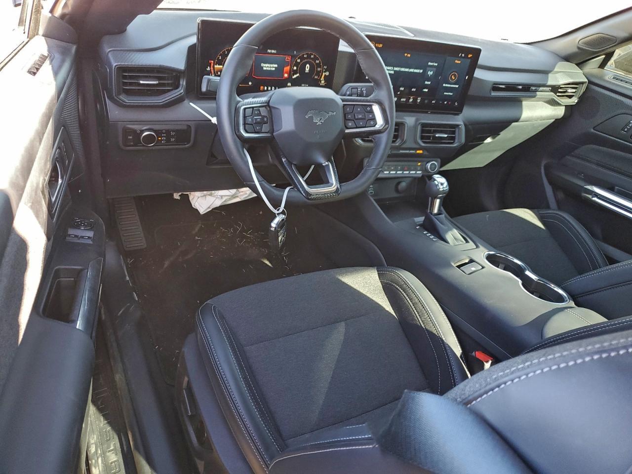 2025 FORD MUSTANG