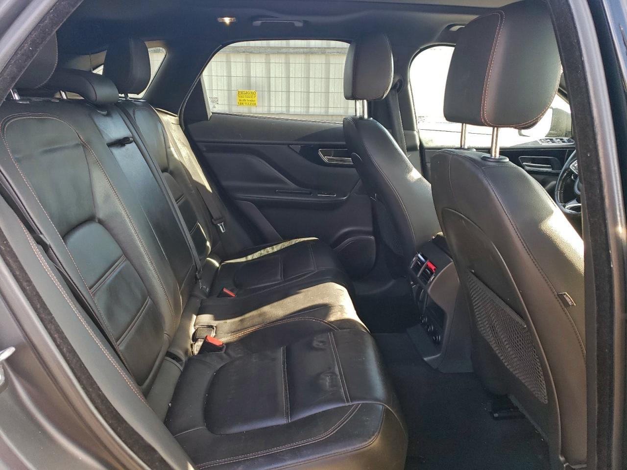 2017 JAGUAR F-Pace